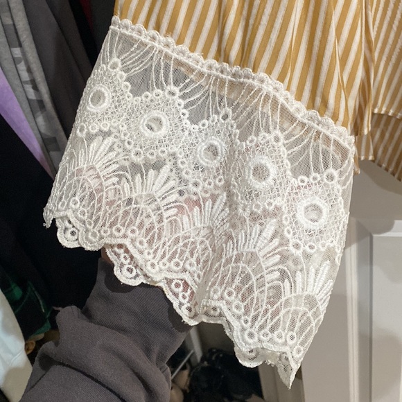 H&M beautiful blouse - Picture 2 of 3